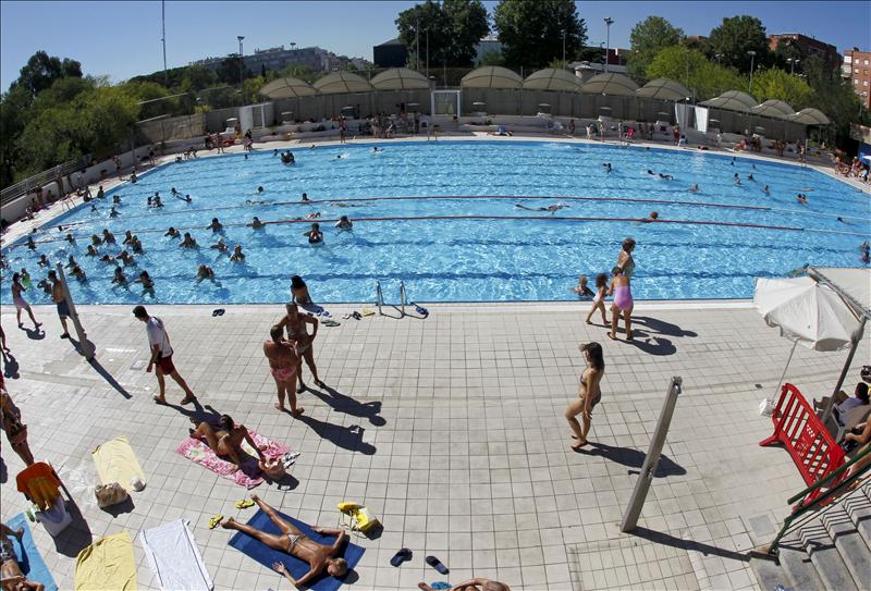 Boso swimming pool madrid public